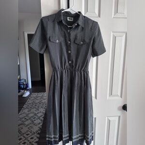 Vintage Leslie Fay Blue and White Patterned Midi Dress